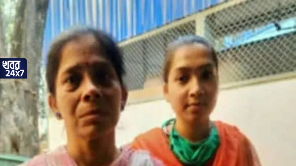 রাতের অন্ধকারে গ্রামের বাড়িঘর ছেড়ে পালাতে বাধ্য হল মা-মেয়ে, অভিষেকের গড়ে অত্যাচারের অভিযোগ রাতের অন্ধকারে গ্রামের বাড়িঘর ছেড়ে পালাতে বাধ্য হল মা-মেয়ে, অভিষেকের গড়ে অত্যাচারের অভিযোগ