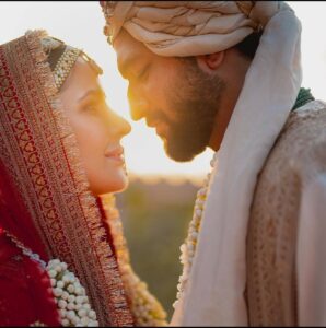 হয়ে গেল রাজকীয় বিয়ে, দেখুন নবদম্পতি ভিকি ক্যাটরিনার বিয়ের এক্সক্লুসিভ ছবি!