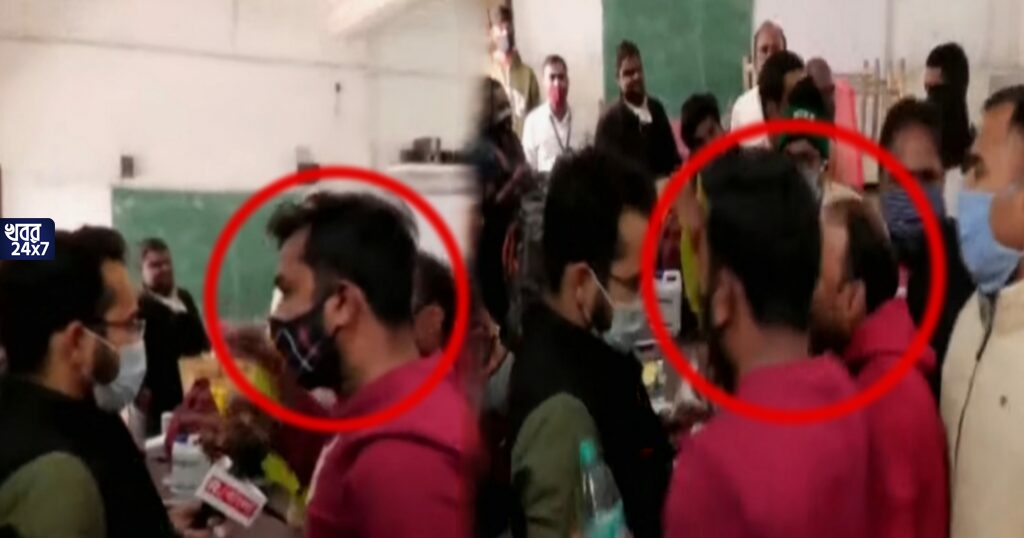 পুরভোটে উত্তপ্ত শহর, ভুয়ো ভোটার ধরতেই আক্রান্ত সংবাদমাধ্যম, নির্বাক দর্শকের ভূমিকা পালন কলকাতা পুলিশের পুরভোটে উত্তপ্ত শহর, ভুয়ো ভোটার ধরতেই আক্রান্ত সংবাদমাধ্যম, নির্বাক দর্শকের ভূমিকা পালন কলকাতা পুলিশের