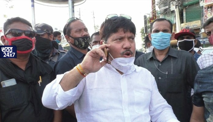‘বাংলায় নিরামিষ আন্দোলন চলবে না’, পাল্টা পুলিশকে মারার হুঙ্কার শানালেন অর্জুন সিং ‘বাংলায় নিরামিষ আন্দোলন চলবে না’, পাল্টা পুলিশকে মারার হুঙ্কার শানালেন অর্জুন সিং