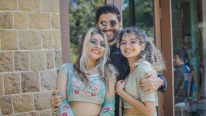 দ্বিতীয় বিয়েতে ফারহান-শিবানীর ঘনিষ্ঠ মুহূর্ত, বাবার বিয়ের সাক্ষী থাকল ফারহানের আগের পক্ষের কন্যারাও! দ্বিতীয় বিয়েতে ফারহান-শিবানীর ঘনিষ্ঠ মুহূর্ত, বাবার বিয়ের সাক্ষী থাকল ফারহানের আগের পক্ষের কন্যারাও!