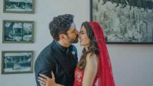 দ্বিতীয় বিয়েতে ফারহান-শিবানীর ঘনিষ্ঠ মুহূর্ত, বাবার বিয়ের সাক্ষী থাকল ফারহানের আগের পক্ষের কন্যারাও! দ্বিতীয় বিয়েতে ফারহান-শিবানীর ঘনিষ্ঠ মুহূর্ত, বাবার বিয়ের সাক্ষী থাকল ফারহানের আগের পক্ষের কন্যারাও!