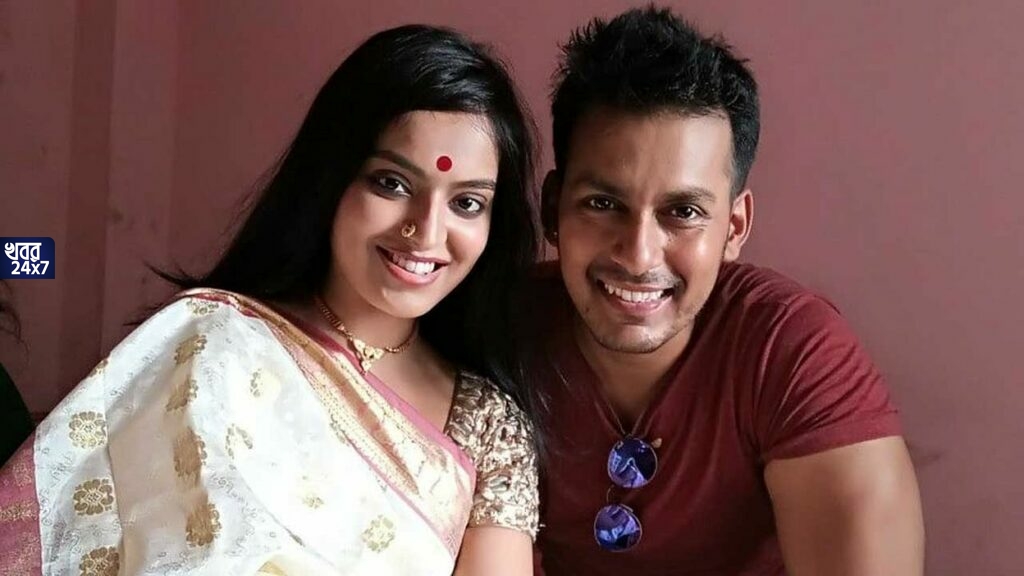 ‘গত ১২ বছরে একে অন্যের ফোন ঘেঁটে দেখার কথা মাথাতেও আসেনি, দু’জনের বিশ্বাস এতটুকু টাল খায়নি’, মধুবনীর সঙ্গে সম্পর্ক নিয়ে অকপটে রাজা ‘গত ১২ বছরে একে অন্যের ফোন ঘেঁটে দেখার কথা মাথাতেও আসেনি, দু’জনের বিশ্বাস এতটুকু টাল খায়নি’, মধুবনীর সঙ্গে সম্পর্ক নিয়ে অকপটে রাজা