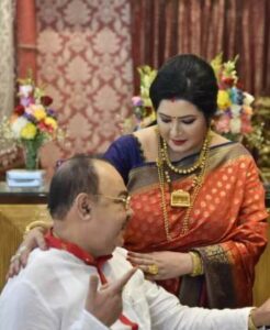 ফের রোম্যান্টিক মুডে শোভন-বৈশাখী, বাঙালির প্রেম দিবসের আগের রাতে রোম্যান্সে মাতলেন তারকাজুটি ফের রোম্যান্টিক মুডে শোভন-বৈশাখী, বাঙালির প্রেম দিবসের আগের রাতে রোম্যান্সে মাতলেন তারকাজুটি