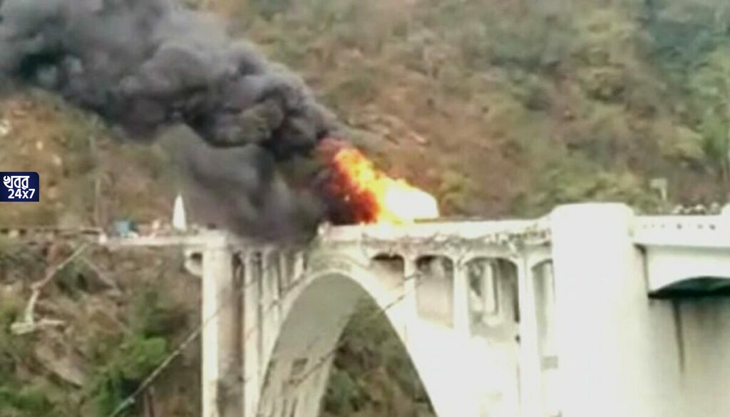 ডুয়ার্সের করোনেশন সেতুতে ভয়ানক বিস্ফোরণ, আকাশে উঠে গেল আগুনের গোলা, কেঁপে উঠল এলাকা, কোনও ষড়যন্ত্র নাকি নাশকতার ছক?