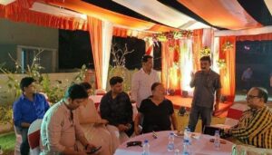 শ্রাবন্তীর বাড়ির পুজোয় হাজির তৃণমূল বিধায়ক মদন মিত্র, তবে কী এবার জোড়াফুলে যোগ দেওয়ার সময় এসে গেল অভিনেত্রীর?