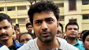 প্রসেনজিতের সঙ্গে রোমান্স করলেন রুক্মিণী! ভাইরাল সেই ভিডিও