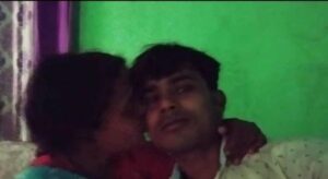 ফের বিতর্কের জড়ালেন বিজেপি বিধায়ক চন্দনা বাউড়ি, ‘প্রেমিক’ কৃষ্ণর সঙ্গে অ’ন্ত’র’ঙ্গ মুহূর্তের ছবি ভাইরাল, রাজ্য রাজনীতিতে শুরু চর্চা