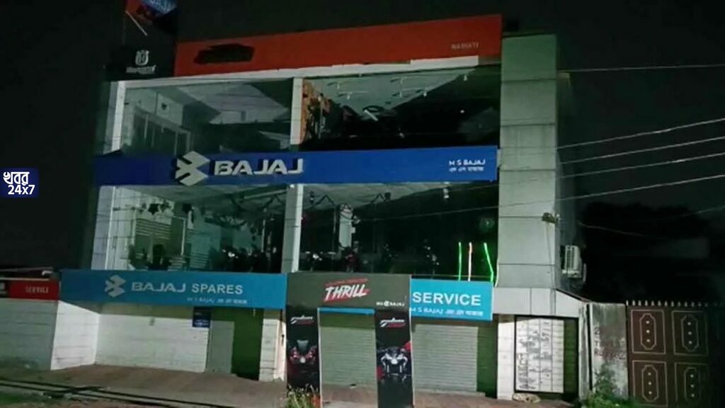 ‘সাত-আটজন মিলে মারছে আমাকে, মেরে দেবে’, গাড়ি কিনতে গিয়ে নৃশংস ঘটনার শিকার যুবক, গাড়ির শোরুমেই উদ্ধার ক্রেতার ঝুলন্ত দেহ ‘সাত-আটজন মিলে মারছে আমাকে, মেরে দেবে’, গাড়ি কিনতে গিয়ে নৃশংস ঘটনার শিকার যুবক, গাড়ির শোরুমেই উদ্ধার ক্রেতার ঝুলন্ত দেহ