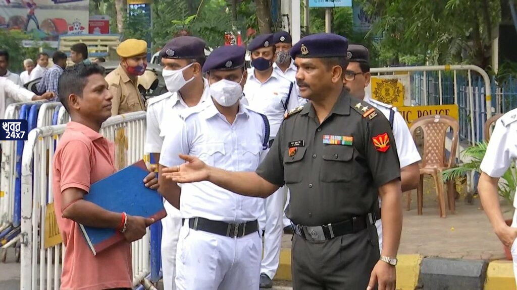 এক ঘণ্টা পর খোঁজ মিলল ডোমের, ডোম 'উধাও' হয়ে যাওয়ার জেরে থমকে মৃত বিজেপি নেতা অর্জুন চৌরাসিয়ার ময়নাতদন্ত এক ঘণ্টা পর খোঁজ মিলল ডোমের, ডোম 'উধাও' হয়ে যাওয়ার জেরে থমকে মৃত বিজেপি নেতা অর্জুন চৌরাসিয়ার ময়নাতদন্ত