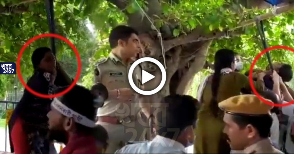 রাজ্যপালের কাছে ডেপুটেশন জমা দিতে বাধা পুলিশের, মেয়ো রোডে প্রকাশ্যেই আত্মহত্যার চেষ্টা এসএসসি চাকরিপ্রার্থীর, উত্তাল পরিস্থিতি রাজ্যপালের কাছে ডেপুটেশন জমা দিতে বাধা পুলিশের, মেয়ো রোডে প্রকাশ্যেই আত্মহত্যার চেষ্টা এসএসসি চাকরিপ্রার্থীর, উত্তাল পরিস্থিতি
