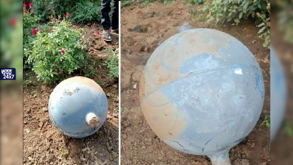 আকাশ থেকে খসে পড়ল ‘রহ্যসজনক’ বস্তু, কী এটা? ভিনগ্রহের কিছু? নাকি উল্কা? অদ্ভুত এই বস্তু নিয়ে উত্তেজনা তুঙ্গে আকাশ থেকে খসে পড়ল ‘রহ্যসজনক’ বস্তু, কী এটা? ভিনগ্রহের কিছু? নাকি উল্কা? অদ্ভুত এই বস্তু নিয়ে উত্তেজনা তুঙ্গে