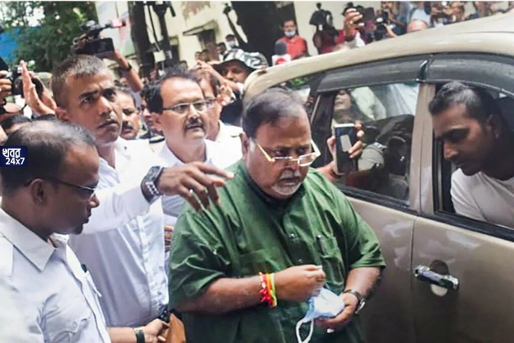 ‘কেউ ছাড়া পাবে না, সময়ে সবকিছু প্রমাণ হয়ে যাবে’, ফের ইঙ্গিতবাহী মন্তব্য পার্থর, কাকে নিশানা করলেন প্রাক্তন মন্ত্রী? ‘কেউ ছাড়া পাবে না, সময়ে সবকিছু প্রমাণ হয়ে যাবে’, ফের ইঙ্গিতবাহী মন্তব্য পার্থর, কাকে নিশানা করলেন প্রাক্তন মন্ত্রী?