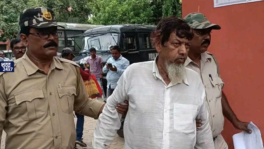 তৃণমূল নেতার বাড়ি থেকেই মিলল ৪৫টি তাজা বোমা, প্রচুর আগেয়াস্ত্র, গ্রেফতার, তুমুল উত্তেজনা মঙ্গলকোটে তৃণমূল নেতার বাড়ি থেকেই মিলল ৪৫টি তাজা বোমা, প্রচুর আগেয়াস্ত্র, গ্রেফতার, তুমুল উত্তেজনা মঙ্গলকোটে