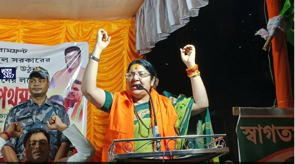‘পার্থ-অনুব্রতরা এবার জেলে বসেই দুর্গাপুজো দেখবেন’, নানান ইস্যু নিয়ে শাসকদলকে বেলাগাম আক্রমণ বিজেপি নেত্রী লকেটের ‘পার্থ-অনুব্রতরা এবার জেলে বসেই দুর্গাপুজো দেখবেন’, নানান ইস্যু নিয়ে শাসকদলকে বেলাগাম আক্রমণ বিজেপি নেত্রী লকেটের