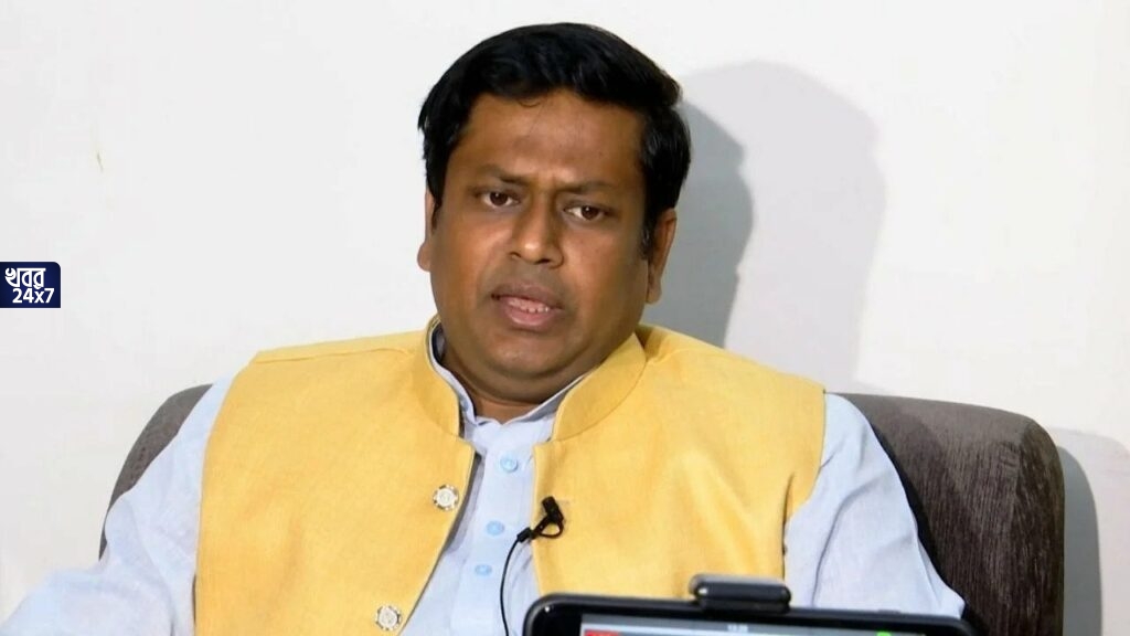 ‘এক মন্ত্রী জেলে, এবার আরও একজন মন্ত্রী জেলে যাওয়ার অপেক্ষায়’, টেট পরীক্ষার উত্তরপত্র নষ্ট মামলায় কটাক্ষ সুকান্তর, কার দিকে ইঙ্গিত? ‘এক মন্ত্রী জেলে, এবার আরও একজন মন্ত্রী জেলে যাওয়ার অপেক্ষায়’, টেট পরীক্ষার উত্তরপত্র নষ্ট মামলায় কটাক্ষ সুকান্তর, কার দিকে ইঙ্গিত?