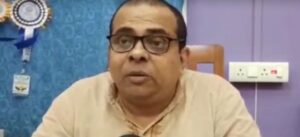 ‘আমরা ভুল জায়গায় রাজনীতি করছি, চোর ডাকাতদের সঙ্গে দেখা করছেন দিদি’, মমতা ও দলের বিরুদ্ধে ক্ষোভ উগড়ে দিলেন তৃণমূল নেতা