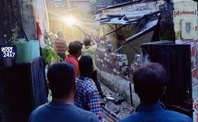 যোগীরাজ্যের দাওয়াই মধ্যপ্রদেশেও! সাড়ে তিন বছরের শিশুকন্যাকে ধ’র্ষ’ণ করায় অভিযুক্তের বাড়ি ভেঙে গুঁড়িয়ে দিল বিজেপি শাসিত রাজ্যের সরকার