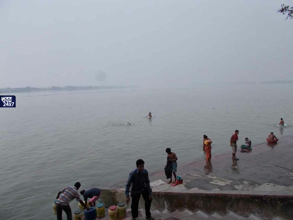 মালবাজারের ছায়া নিমতলা ঘাটে, দেহ সৎকার করতে গিয়ে নিমতলা শ্মশানঘাটে বানের তোড়ে তলিয়ে গেল ৫ যুবক মালবাজারের ছায়া নিমতলা ঘাটে, দেহ সৎকার করতে গিয়ে নিমতলা শ্মশানঘাটে বানের তোড়ে তলিয়ে গেল ৫ যুবক