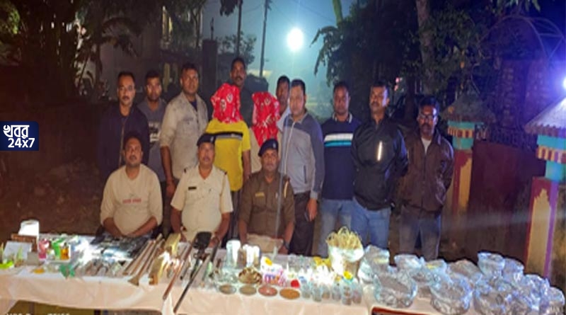 কাশীপুর থেকে উদ্ধার বিপুল পরিমাণ অস্ত্র ও বোমা তৈরির সরঞ্জাম, পঞ্চায়েত নির্বাচনের আগে ক্রমেই আতঙ্ক বাড়ছে রাজ্যে কাশীপুর থেকে উদ্ধার বিপুল পরিমাণ অস্ত্র ও বোমা তৈরির সরঞ্জাম, পঞ্চায়েত নির্বাচনের আগে ক্রমেই আতঙ্ক বাড়ছে রাজ্যে