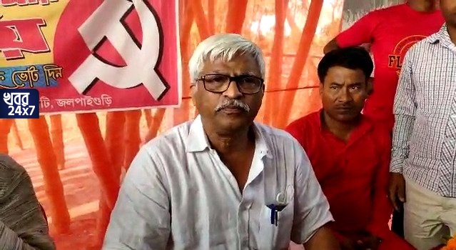 ‘লাল ঝাণ্ডা মুছে দেওয়ার ক্ষমতা মোদী-মমতার নেই’, হুঙ্কার সুজন চক্রবর্তীর, একযোগে কটাক্ষ তৃণমূল-বিজেপিকে ‘লাল ঝাণ্ডা মুছে দেওয়ার ক্ষমতা মোদী-মমতার নেই’, হুঙ্কার সুজন চক্রবর্তীর, একযোগে কটাক্ষ তৃণমূল-বিজেপিকে