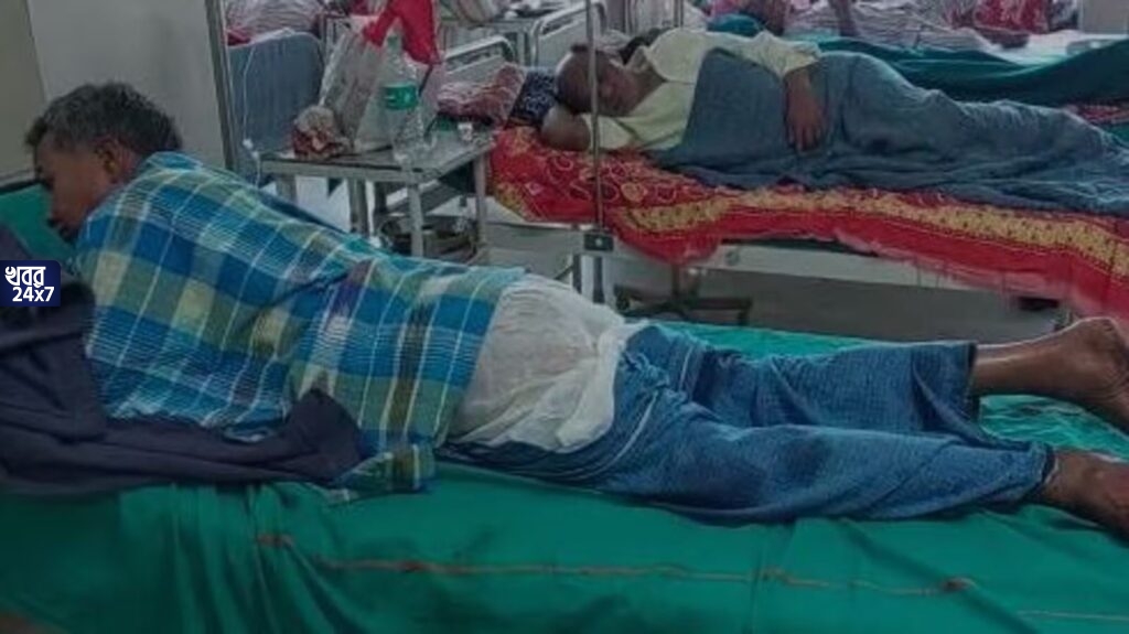 বাকি থাকা মিষ্টির দাম চাওয়ার জের, দোকানদারকে ফুটন্ত তেলের কড়াইয়ে ধাক্কা মেরে ফেল দিল ক্রেতা, পলাতক অভিযুক্ত বাকি থাকা মিষ্টির দাম চাওয়ার জের, দোকানদারকে ফুটন্ত তেলের কড়াইয়ে ধাক্কা মেরে ফেল দিল ক্রেতা, পলাতক অভিযুক্ত