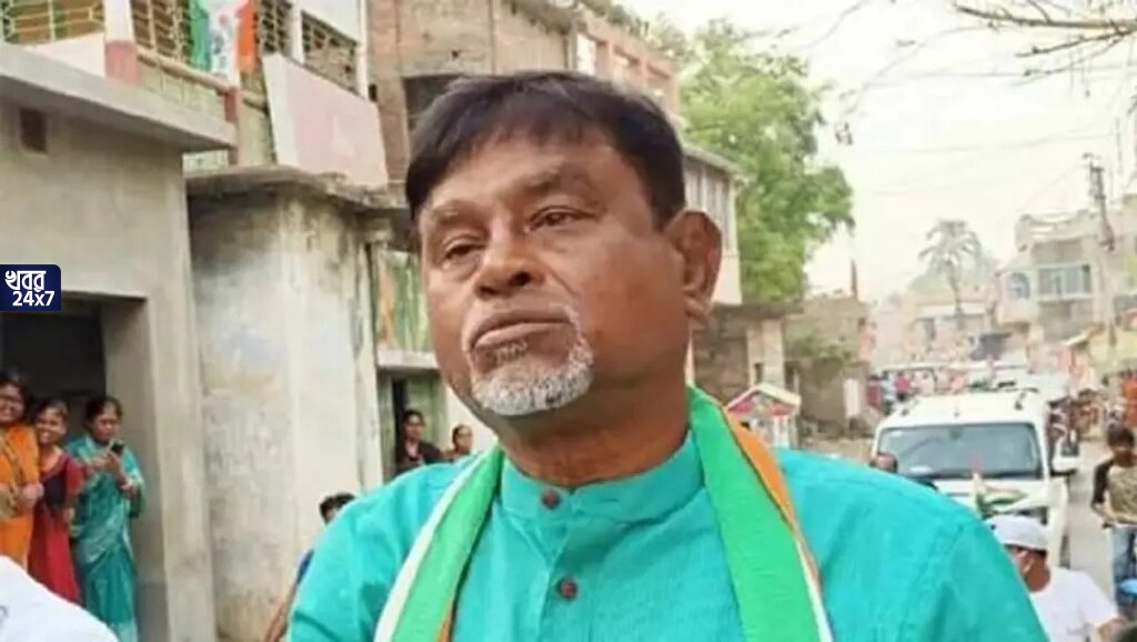 যে কোনও সময় পালাতে পারেন দেশ ছেড়ে, নিয়োগ দুর্নীতিতে মানিক-পুত্র সৌভিক ভট্টাচার্যের বিরুদ্ধে লুক আউট নোটিশ জারি করল ইডি যে কোনও সময় পালাতে পারেন দেশ ছেড়ে, নিয়োগ দুর্নীতিতে মানিক-পুত্র সৌভিক ভট্টাচার্যের বিরুদ্ধে লুক আউট নোটিশ জারি করল ইডি
