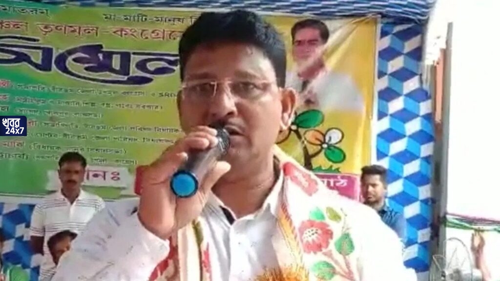 ‘অনেকেই দলটাকে এখন লুটেপুটে খাচ্ছে, এটা বরদাস্ত করা হবে না’, হুঁশিয়ারি অনুব্রত-বিরোধী তৃণমূল নেতা কাজল শেখের, কার দিকে ইঙ্গিত? ‘অনেকেই দলটাকে এখন লুটেপুটে খাচ্ছে, এটা বরদাস্ত করা হবে না’, হুঁশিয়ারি অনুব্রত-বিরোধী তৃণমূল নেতা কাজল শেখের, কার দিকে ইঙ্গিত?