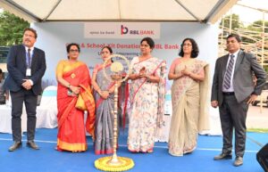 কলকাতার অনগ্রসর মেয়েদের স্কুলছুট হওয়া থেকে রুখতে বড় উদ্যোগ, আরবিএল ব্যাঙ্কের তরফে বিতরণ ১০০-এরও বেশি সাইকেল ও স্কুল-কিট কলকাতার অনগ্রসর মেয়েদের স্কুলছুট হওয়া থেকে রুখতে বড় উদ্যোগ, আরবিএল ব্যাঙ্কের তরফে বিতরণ ১০০-এরও বেশি সাইকেল ও স্কুল-কিট
