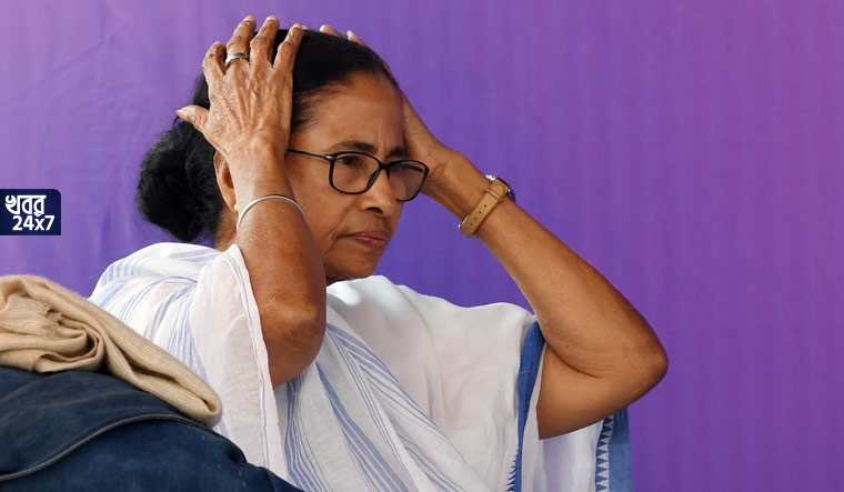 Hawai chappal of Mamata Banerjee was torn, ‬ ‪‎Mamata Banerjee, hawai chappal, torn, on stage. vote campaign, 2024 Lok Sabha Election,