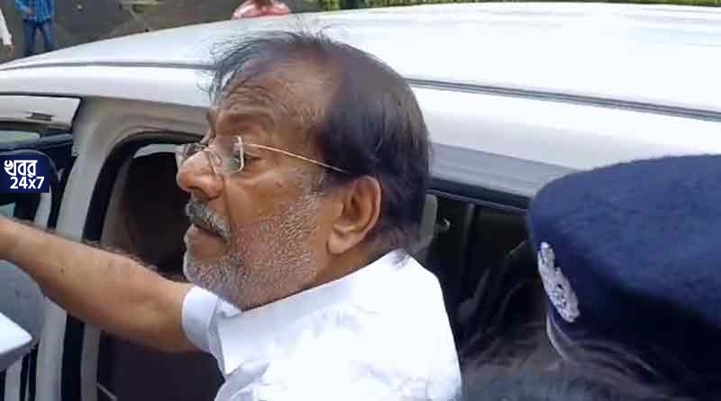 কালীপুজোর রাত কাটল জেলেই, রেশন দুর্নীতিতে ইডির হেফাজত শেষে জ্যোতিপ্রিয়কে জেল হেফাজতের নির্দেশ আদালতের কালীপুজোর রাত কাটল জেলেই, রেশন দুর্নীতিতে ইডির হেফাজত শেষে জ্যোতিপ্রিয়কে জেল হেফাজতের নির্দেশ আদালতের
