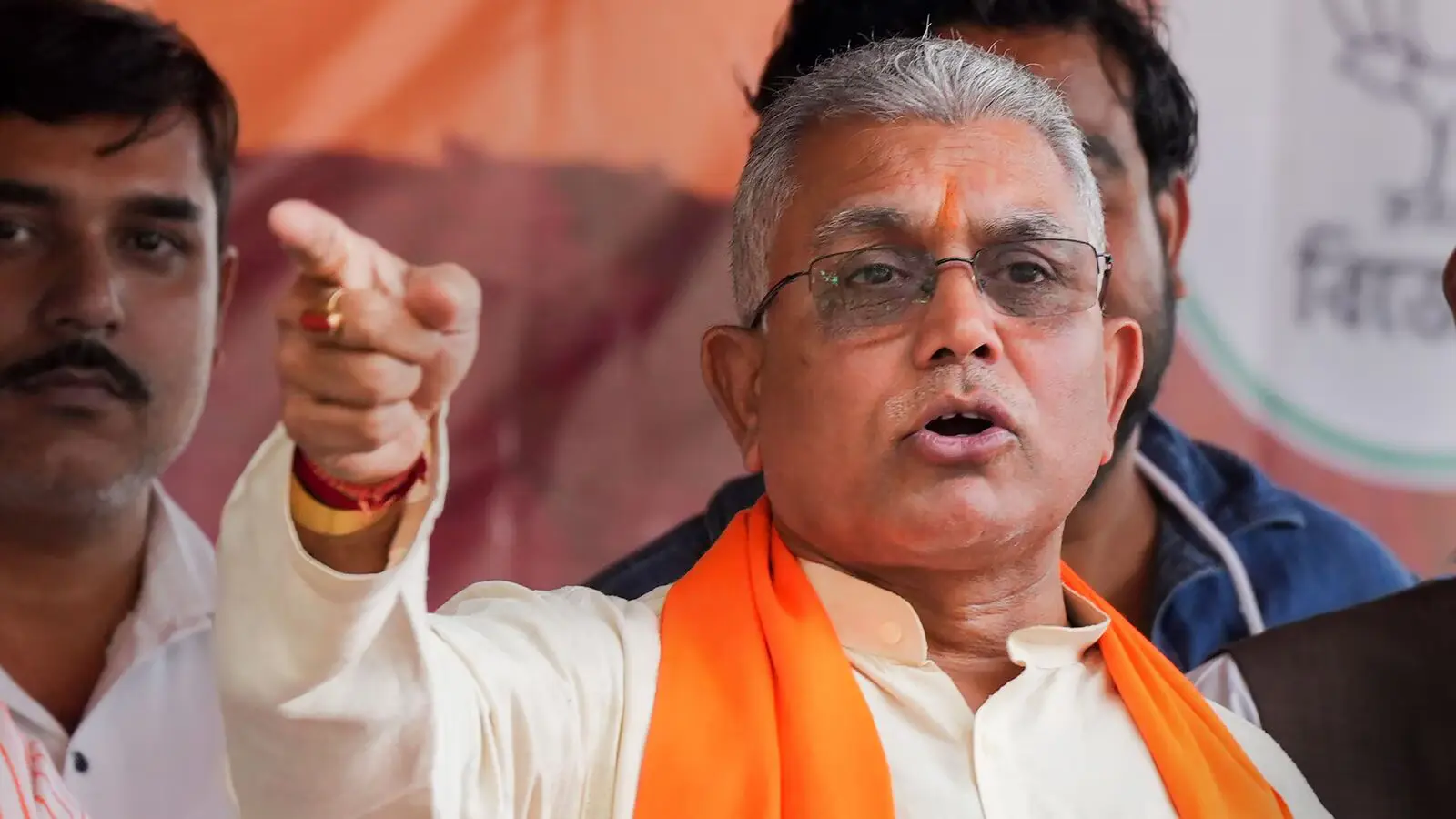 Dilip Ghosh, slammed, Bangladeshi Leaders, comparison, Hindu Violation, Bangladesh situation,