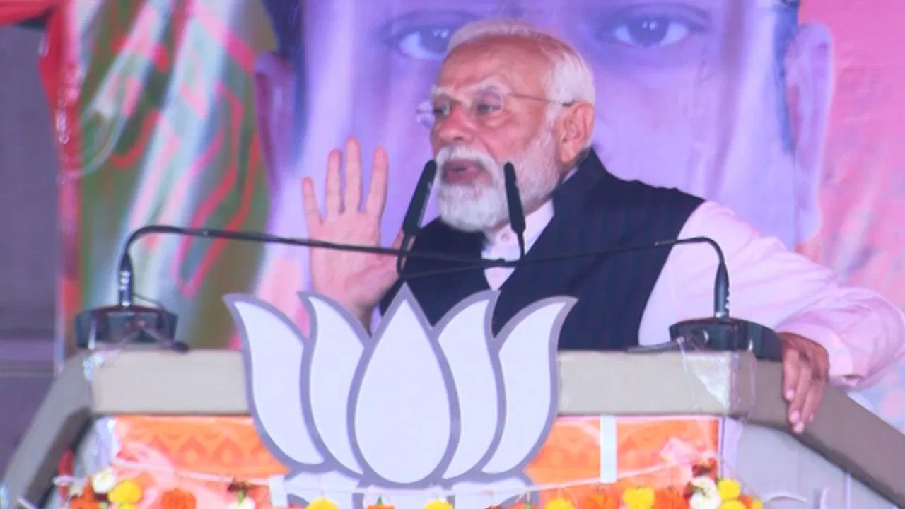 PM Narendra Modi vote campaign in Purulia