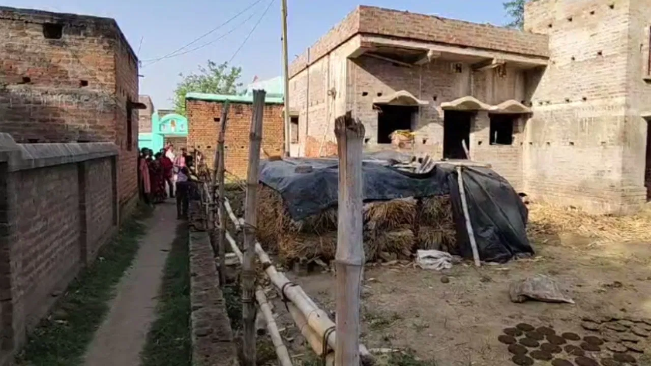 Bomb Blast, Asansol, hamper, politics, 2024 Lok Sabha Election, speculations