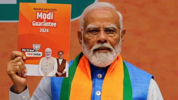 নববর্ষের সকালে বড় চমক মোদীর! বিনামূল্যে রেশন থেকে নতুন উদ্যোগপতিদের জন্য বড় ঋণ, আর কী কী রয়েছে বিজেপির ইস্তেহারে? Manifesto of BJP for 2024 Lok Sabha Election, Narendra Modi, manifesto, Modi Ki Guarantee, promises, 2024 Lok Sabha Election,