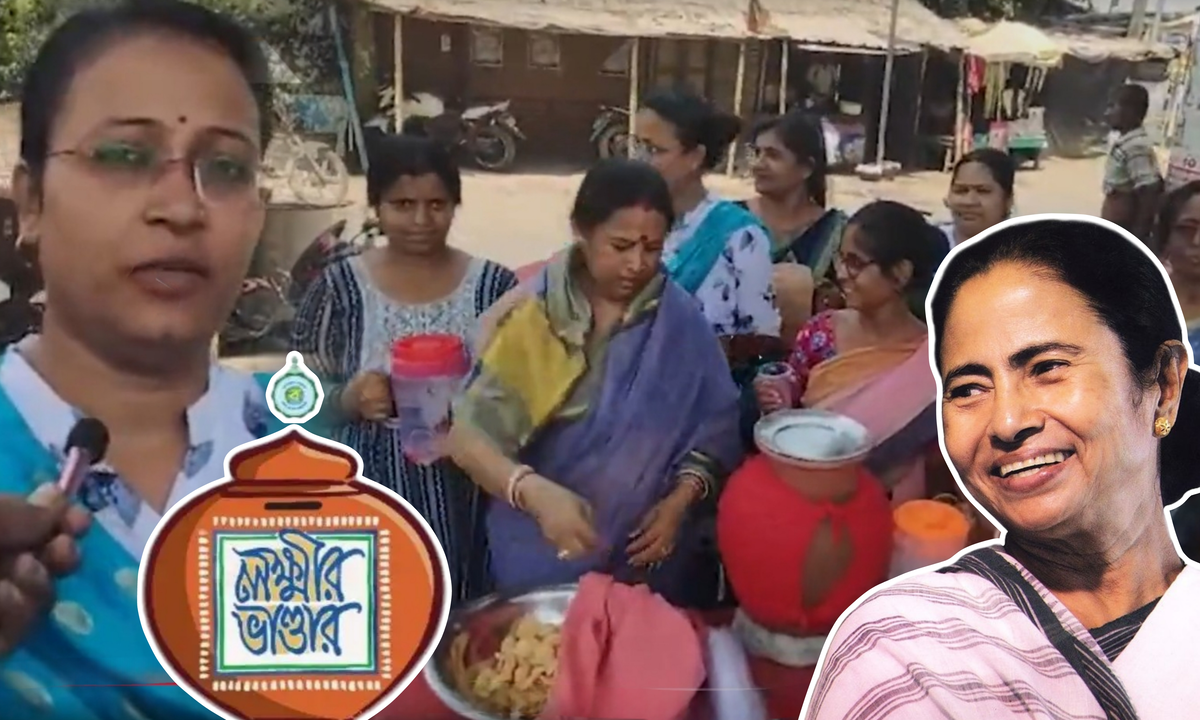 Women are feeding Water and Batasa, Drinking water, Lokhhi Bhandar, Money, ladies পথচারী, জল,বাতাসা
