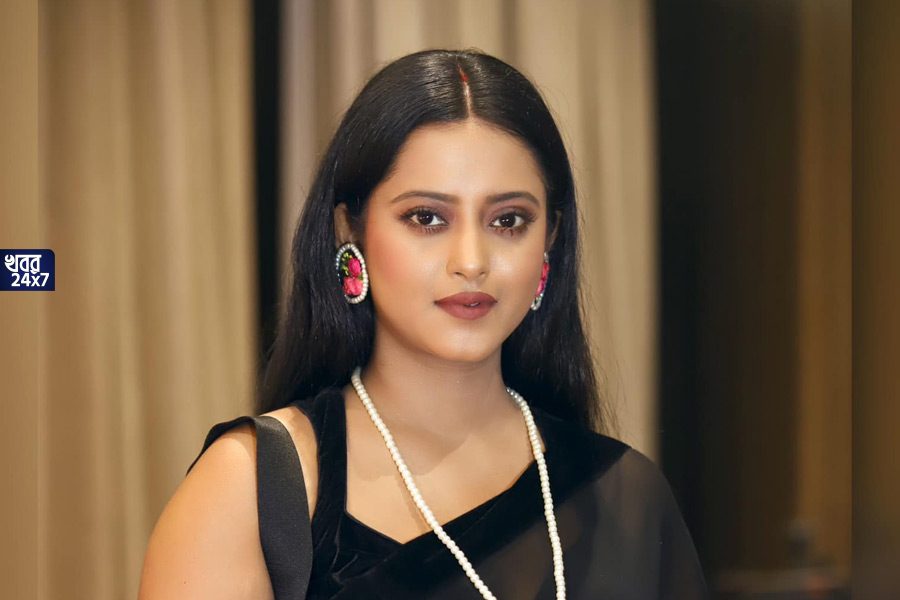 Shruti Das, Shoot, politics, Dev, Interview,Bajrangbali, শ্রুতি দাস,‌ রাঙা বউ