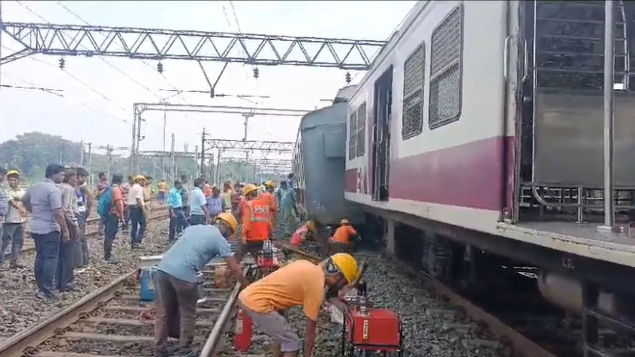 Local train derailed, Howrah division, train service, disrupted, Local train derailed, passengers, problem
