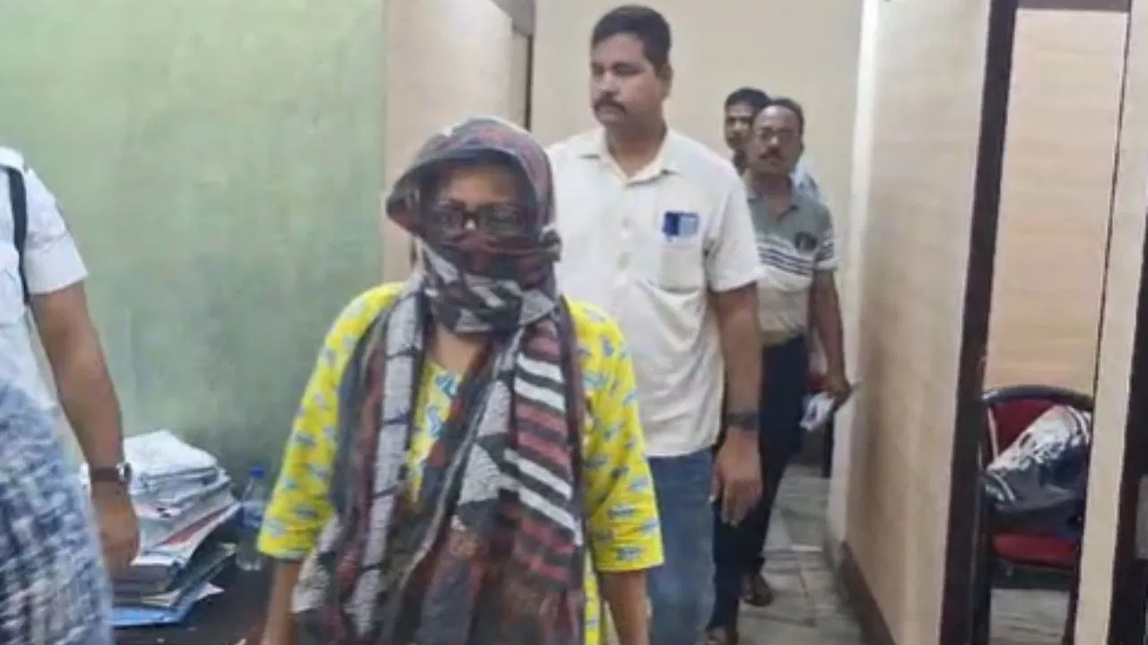 Primary School Teacher arrested, fraud case, police, arrested, primary school teacher,