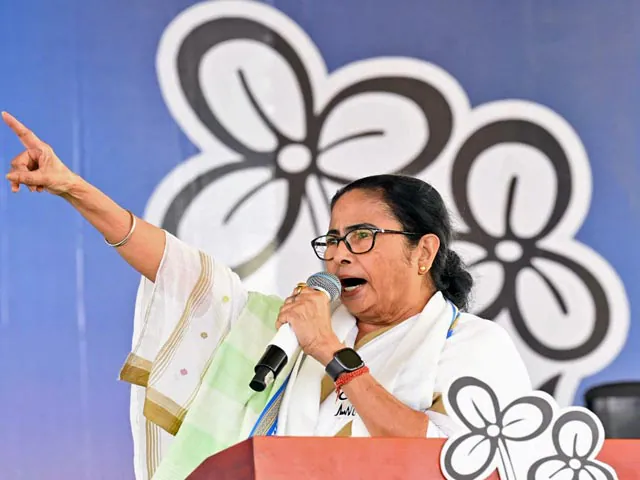 Mamata Banerjee Claimed that BJP conspiring to Divide Bengal, ‬ ‪‎Mamata Banerjee, BJP, ‬ ‪‎West Bengal, division, Niti Ayog, Delhi, opened up