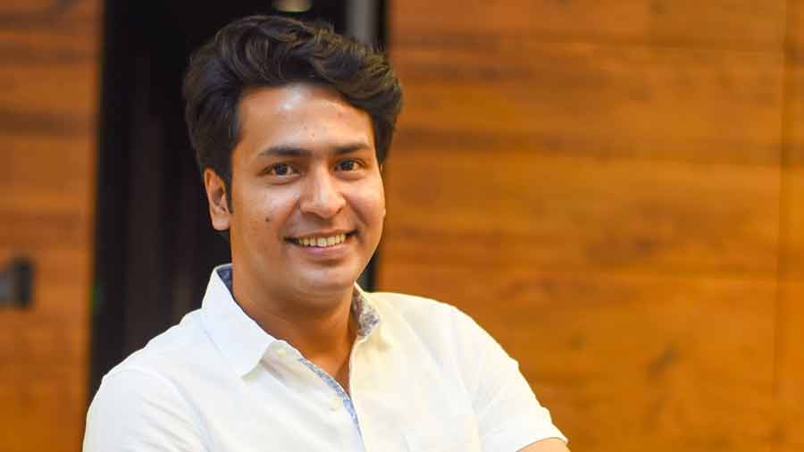 Anirban Bhattacharya, Interview, singer, film, অনির্বাণ ভট্টাচার্য, গায়ক, সিনেমা, পরিচালক, অভিনেতা, সাক্ষাৎকার