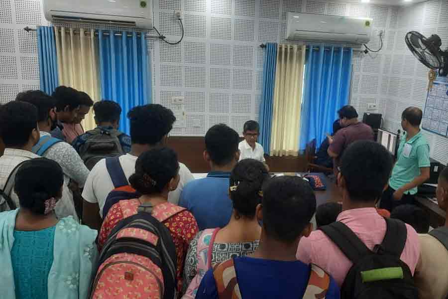 Professors allegedly disqualified students, college, professor, disqualified, accusation, private tuition, Katwa College
