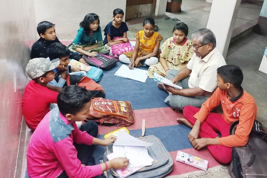 Government Teachers Will Lose Jobs if They Provide Private Tuition