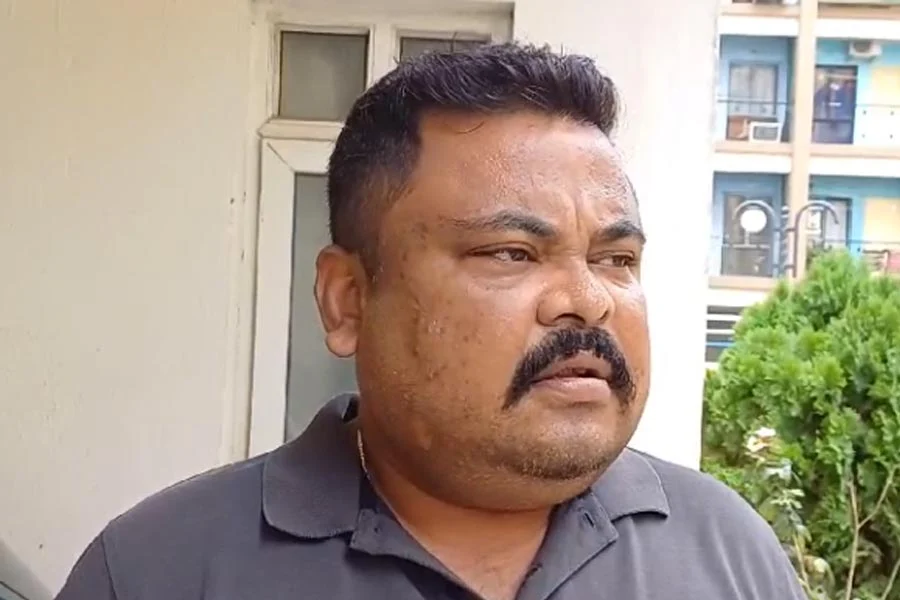 TMC Leader Allegedly Beat a Man, TMC Leader, beaten, man, salishi sobha, accusation, Rajarhat