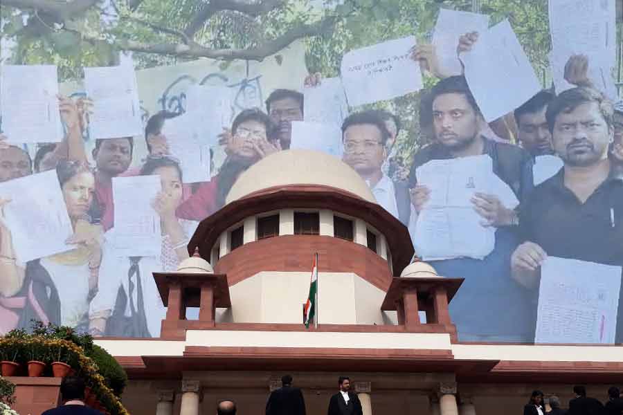 SSC Job Cancellation Case, Supreme Court, Calcutta High Court, job cancellation case, case files, challenging, SSC recruitment scam case,