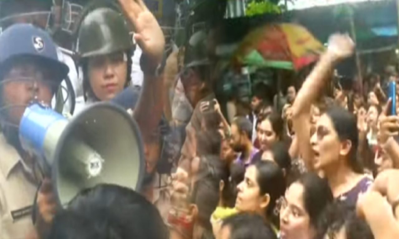 R G Kar Incident, tally, stopped, police, transgender, protest