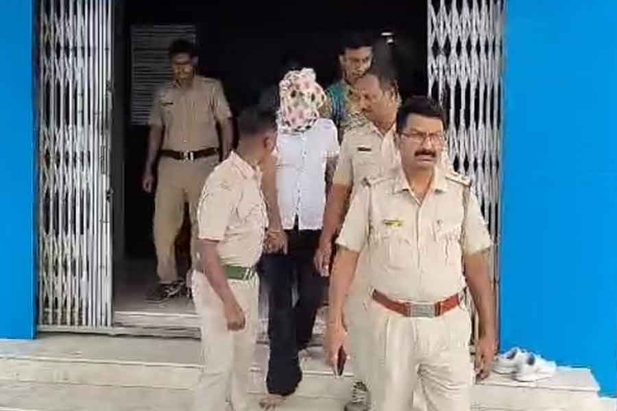 TMC Leader is Accused of Physically Tortured a Woman, TMC Leader, raped, job, fraud, woman, police, arrest