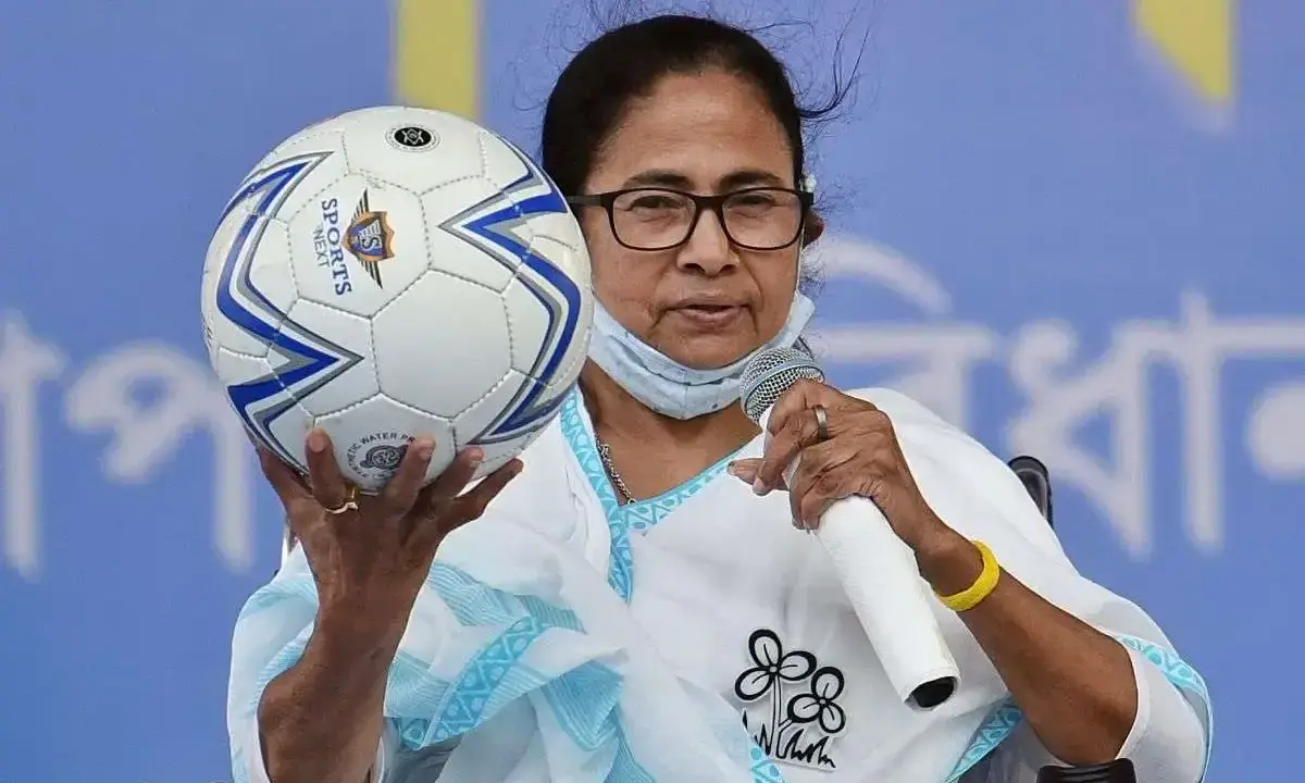 State Government Announced to Give 15 Thousands to Clubs, ‬ ‪‎Mamata Banerjee, State Government, Khela Hobe Diwas, donations, clubs, 15 thousands