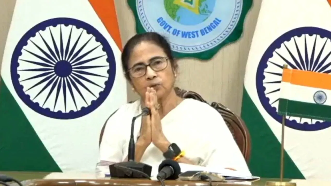 ‬ ‪‎Mamata Banerjee, fundamentalism, support, vote ticket, vote bank, Shamik Bhattacharya, BJP Leader