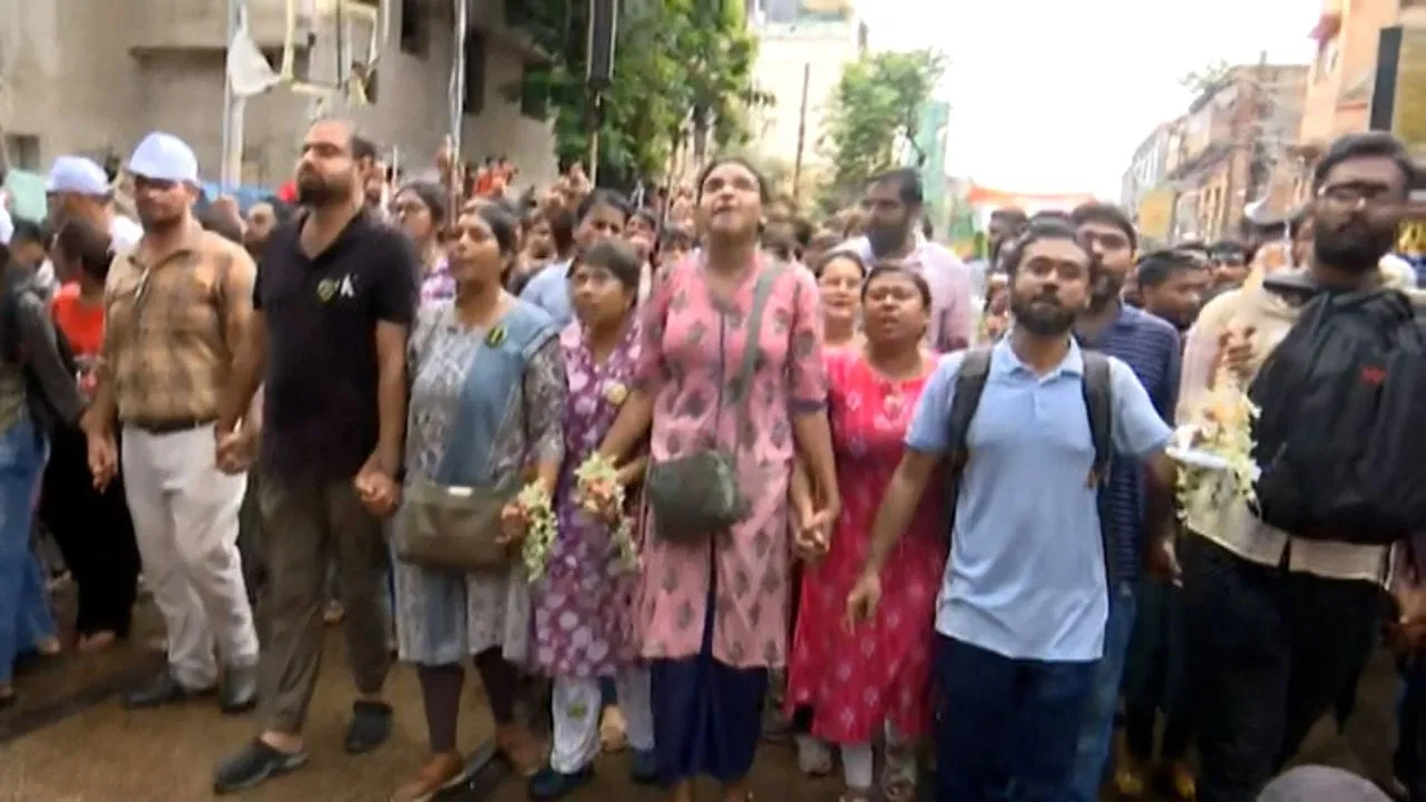 junior doctors, Police Commissioner, words, satisfied, protest, R G Kar Case